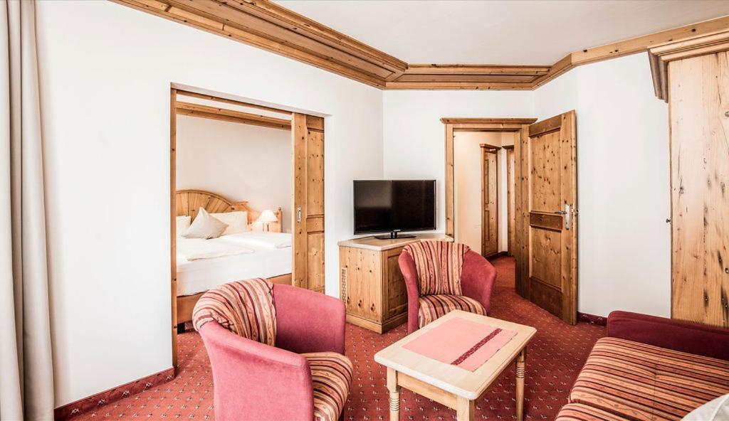 Hotel Elisabeth, 4 Sterne Superior Кірхберг Екстер'єр фото