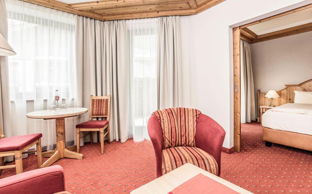 Hotel Elisabeth, 4 Sterne Superior Кірхберг Номер фото