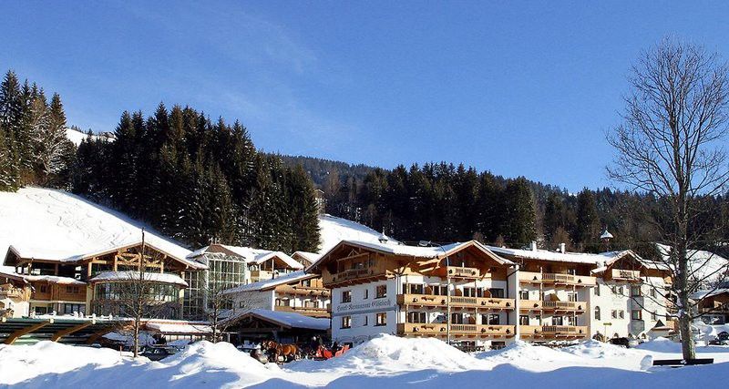Hotel Elisabeth, 4 Sterne Superior Кірхберг Екстер'єр фото