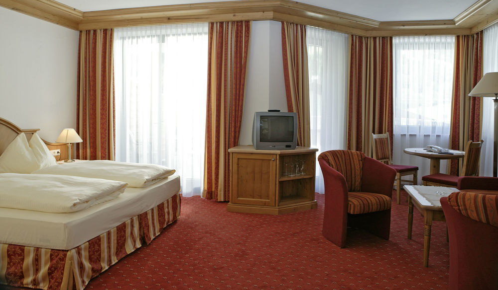 Hotel Elisabeth, 4 Sterne Superior Кірхберг Екстер'єр фото