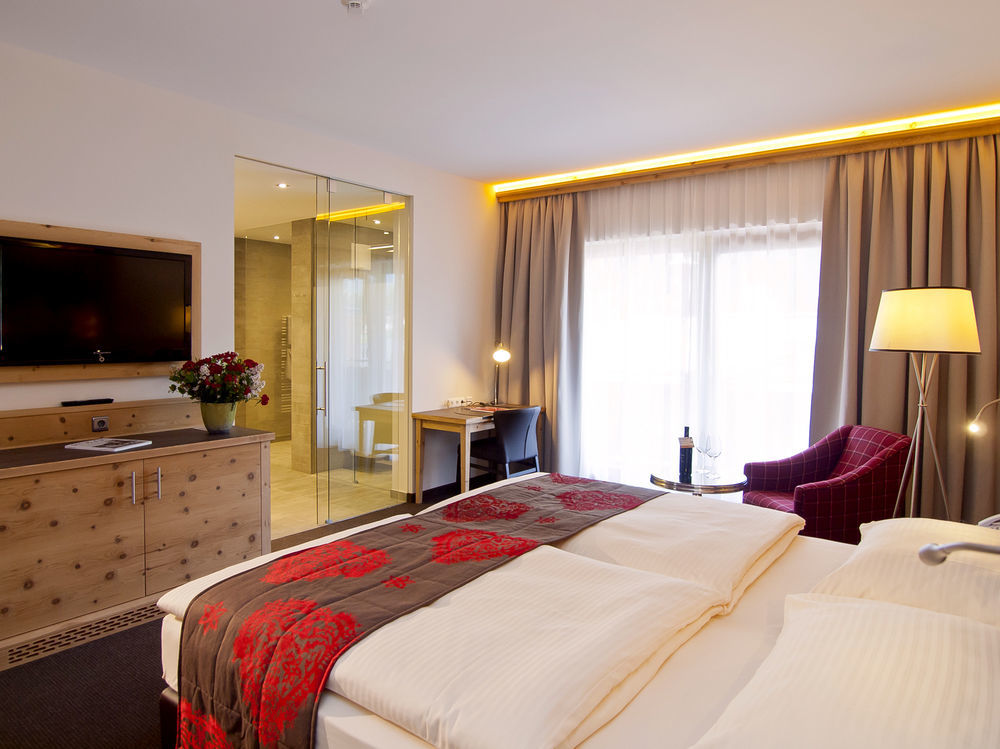 Hotel Elisabeth, 4 Sterne Superior Кірхберг Екстер'єр фото